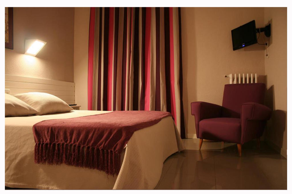 Hotel Fidalgo Calamocha Chambre photo